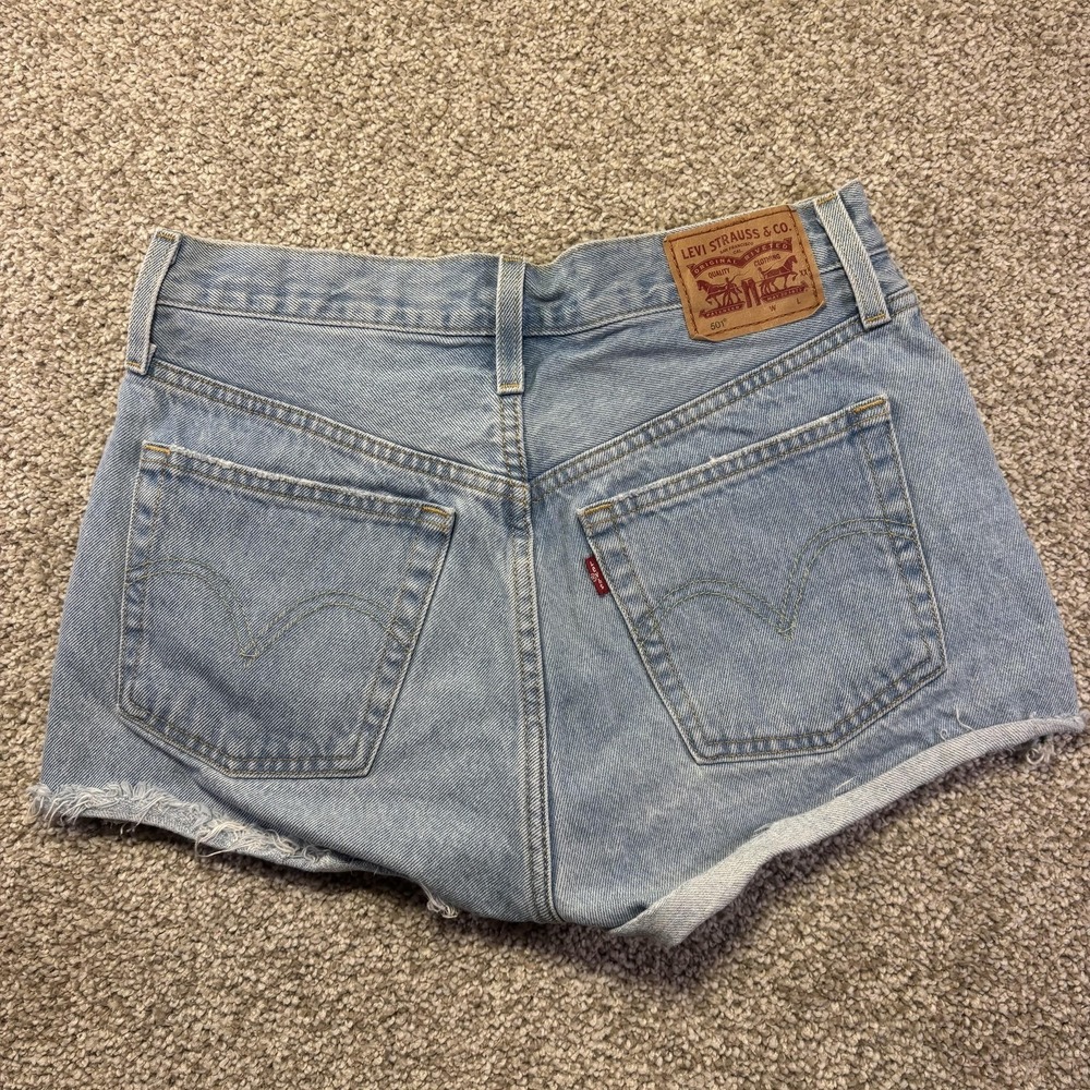 Levis 501 Shorts Womens W27 Light Wash‎ Blue Denim Cutoff Frayed Hem Button Fly